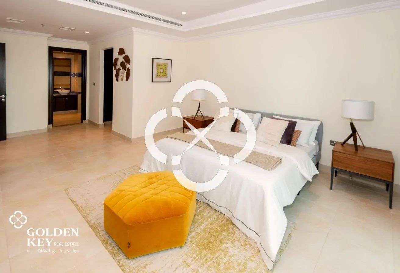 Luxurious 2BR with Balcony | Premium Tower