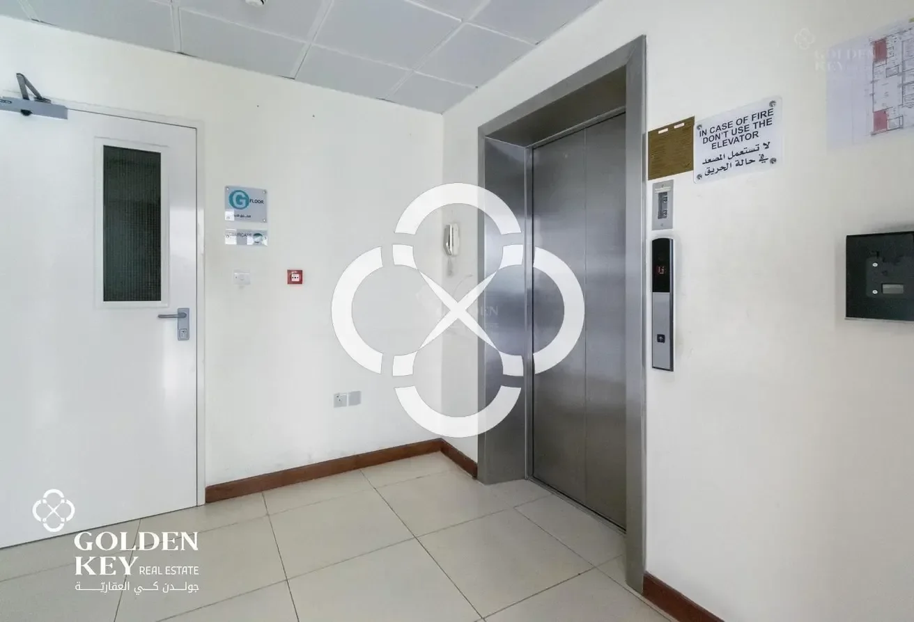 +9 Months Grace | 4 Floor Building | High Traffic