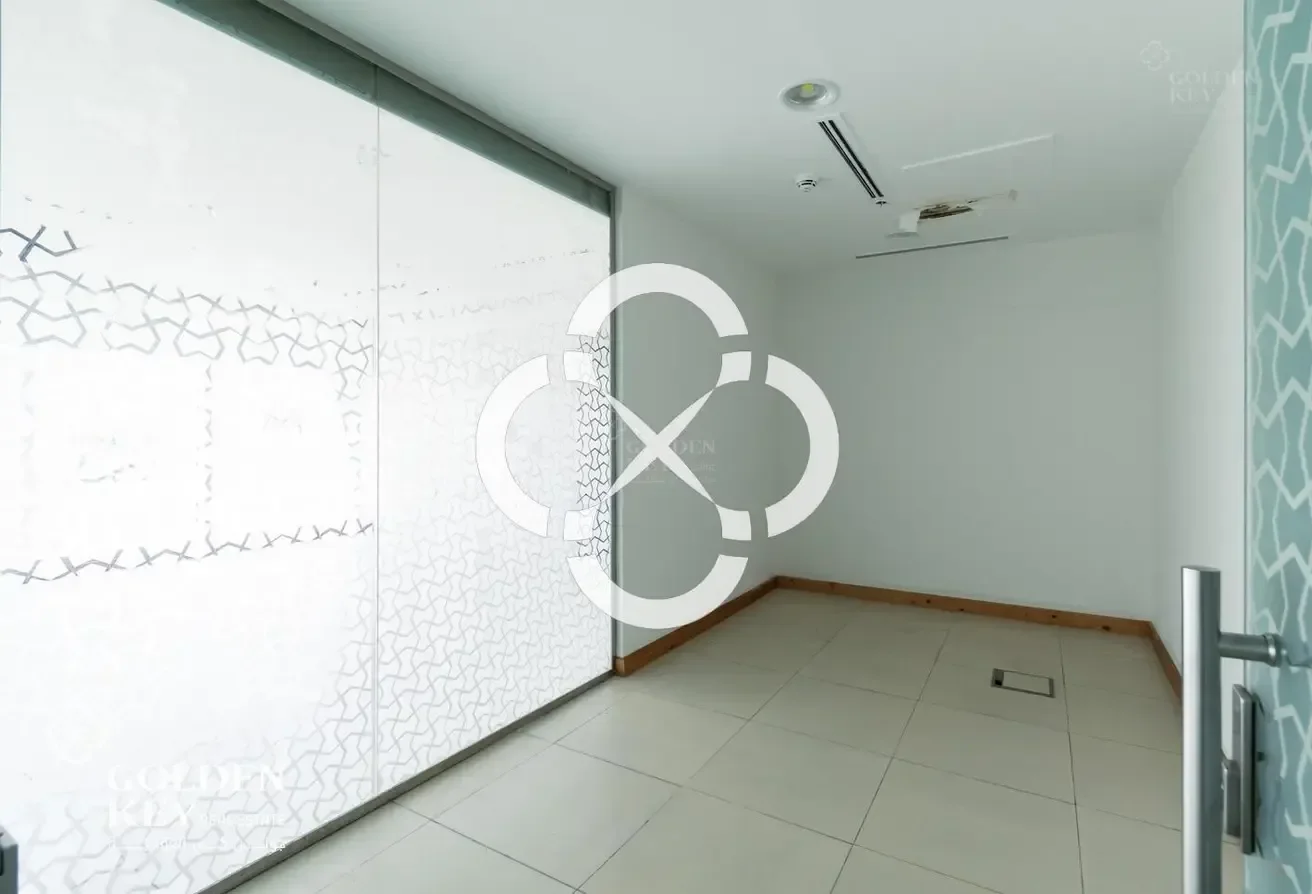 +9 Months Grace | 4 Floor Building | High Traffic