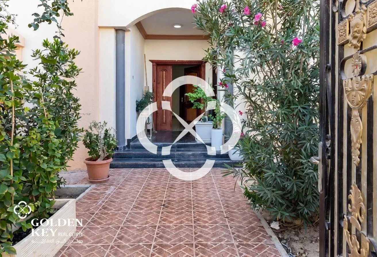 High-ROI Residential Compound with 4 Luxury Villas
