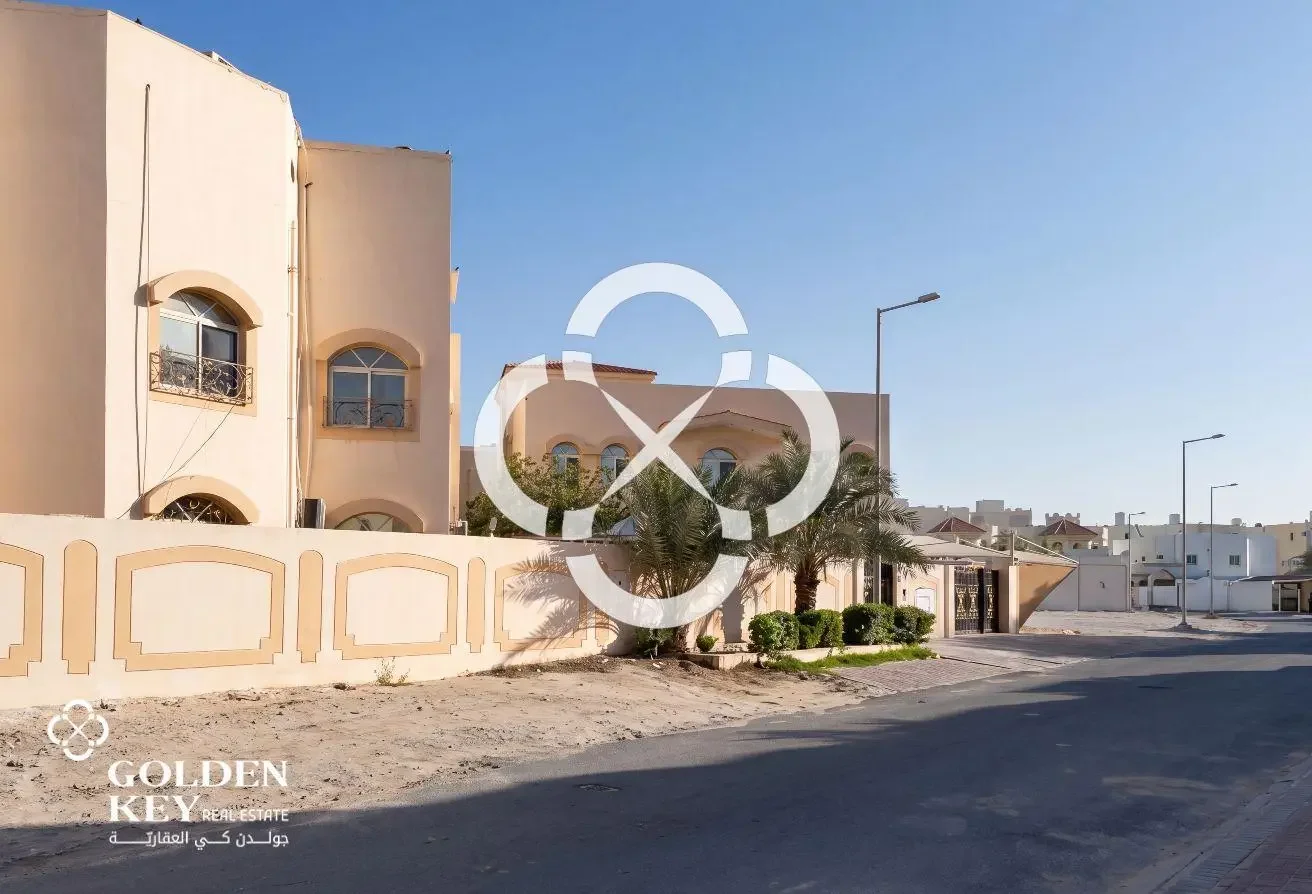 High-ROI Residential Compound with 4 Luxury Villas