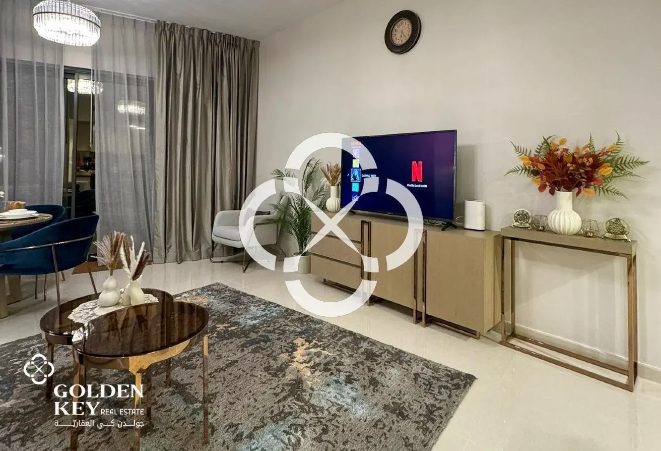 Luxury Tower | FF-2 Bedroom w/ Balcony | Sea View