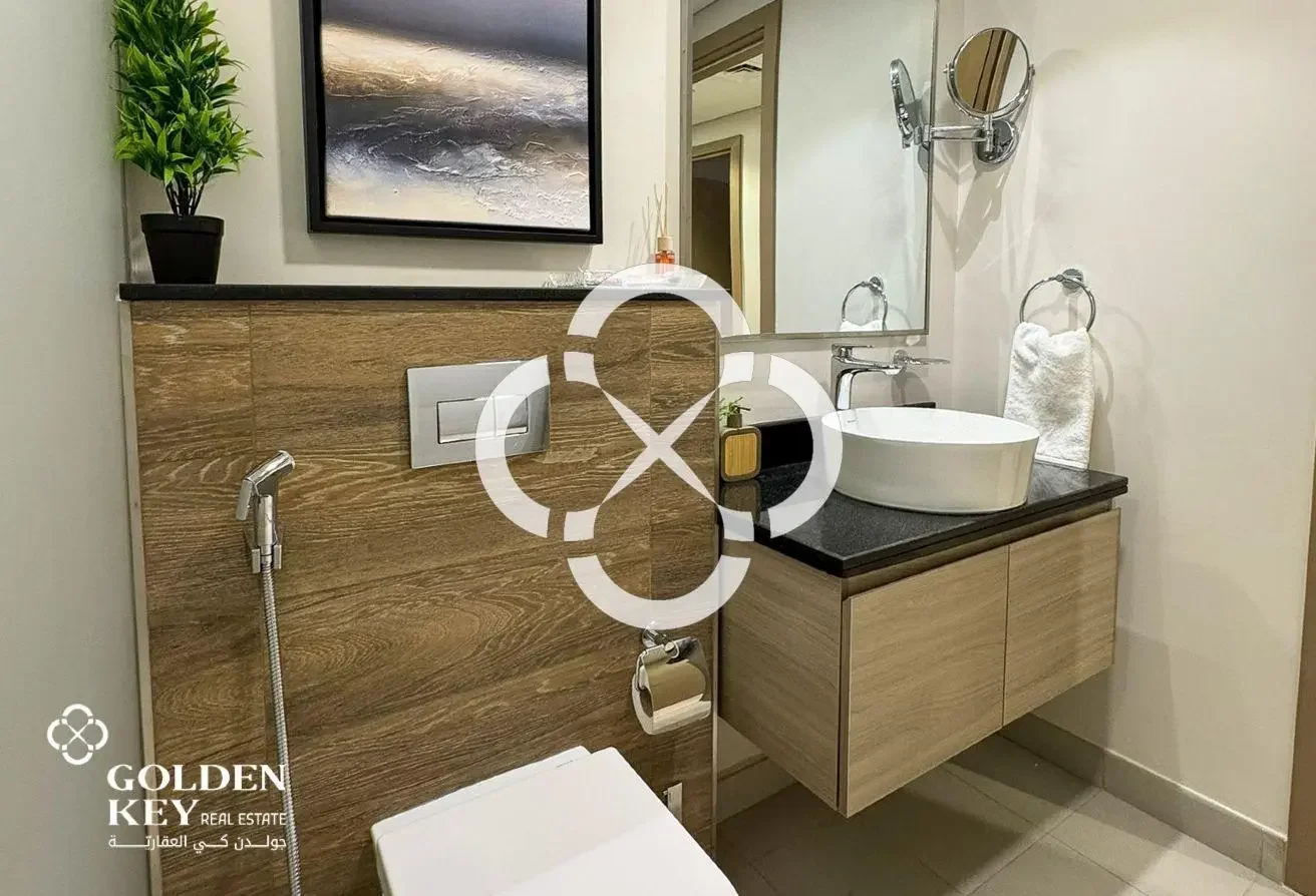 Luxury Tower | FF-2 Bedroom w/ Balcony | Sea View