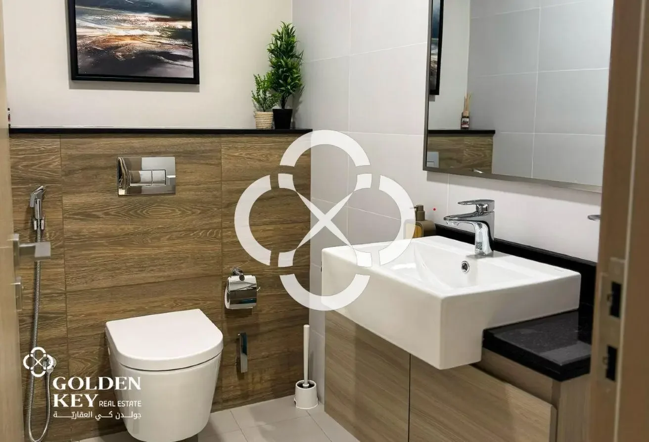 Luxury Tower | FF-2 Bedroom w/ Balcony | Sea View