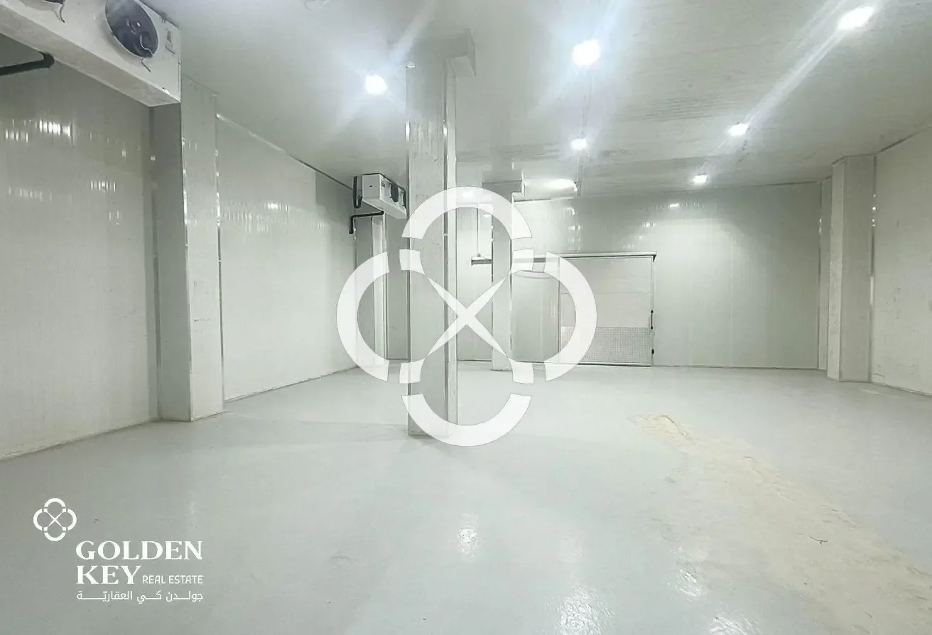 Food Store with Cooling for Sale | Industrial Area