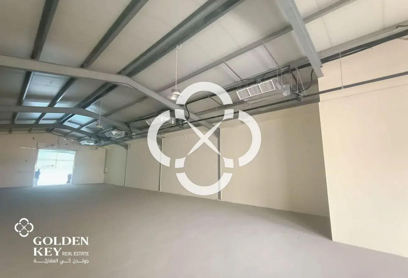 Food Store with Cooling for Sale | Industrial Area