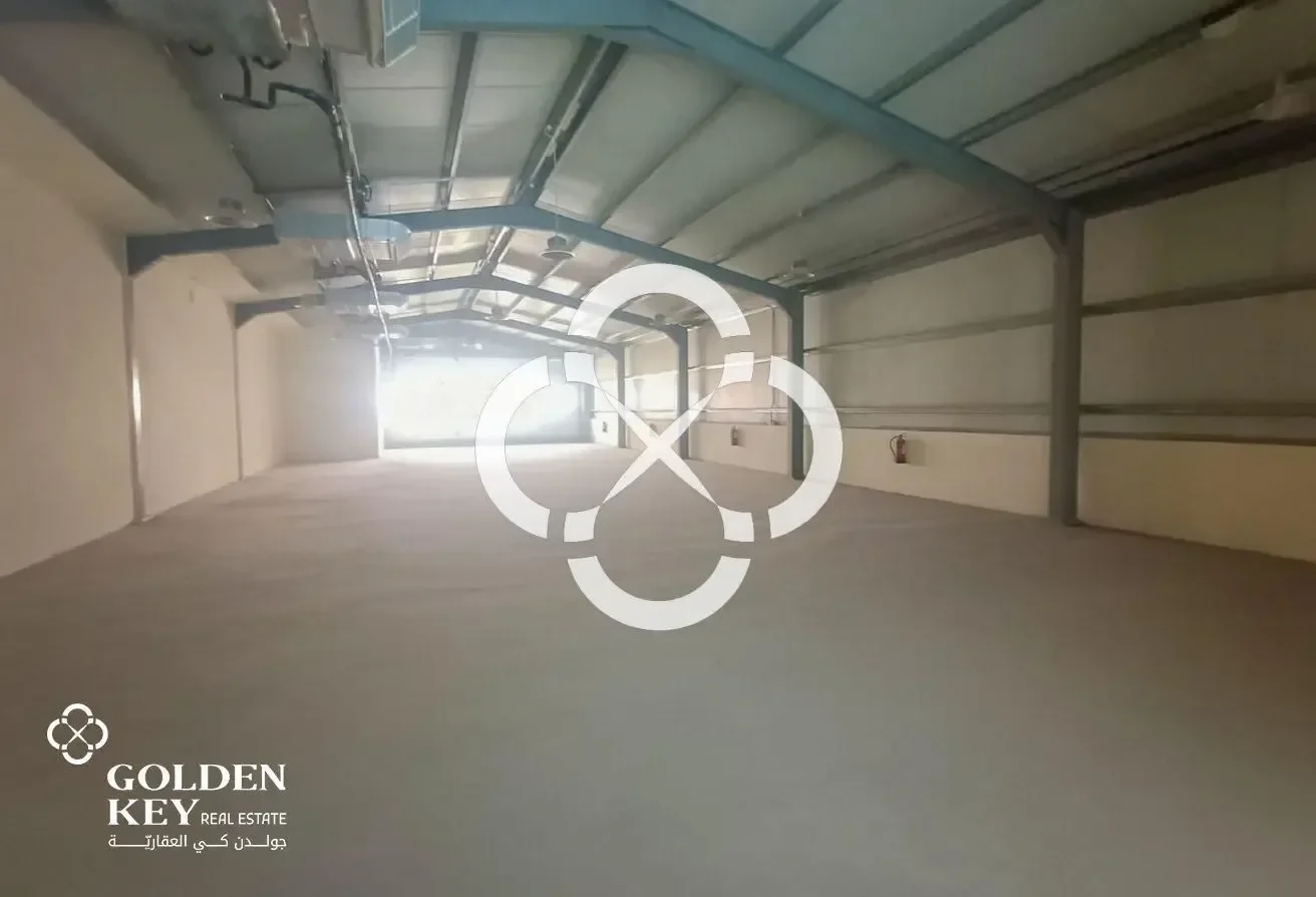 Food Store with Cooling for Sale | Industrial Area