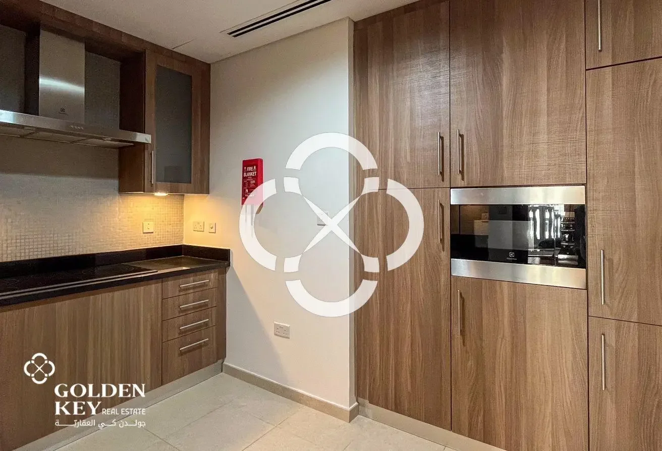 Fully Furnished 2BR with Balcony | Bills Included