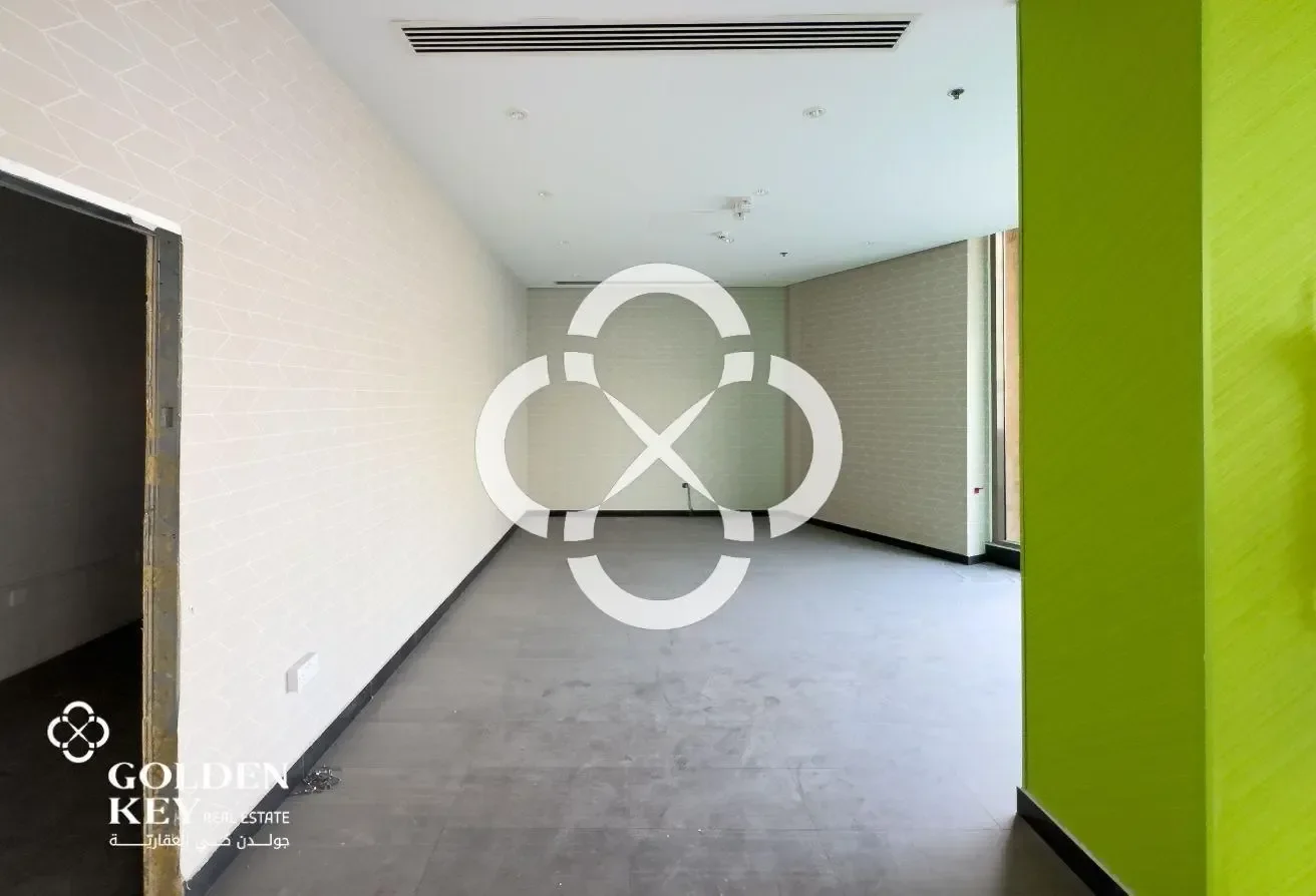 Retail Shop ꟷ Ideal for Grocery, Retail & Services