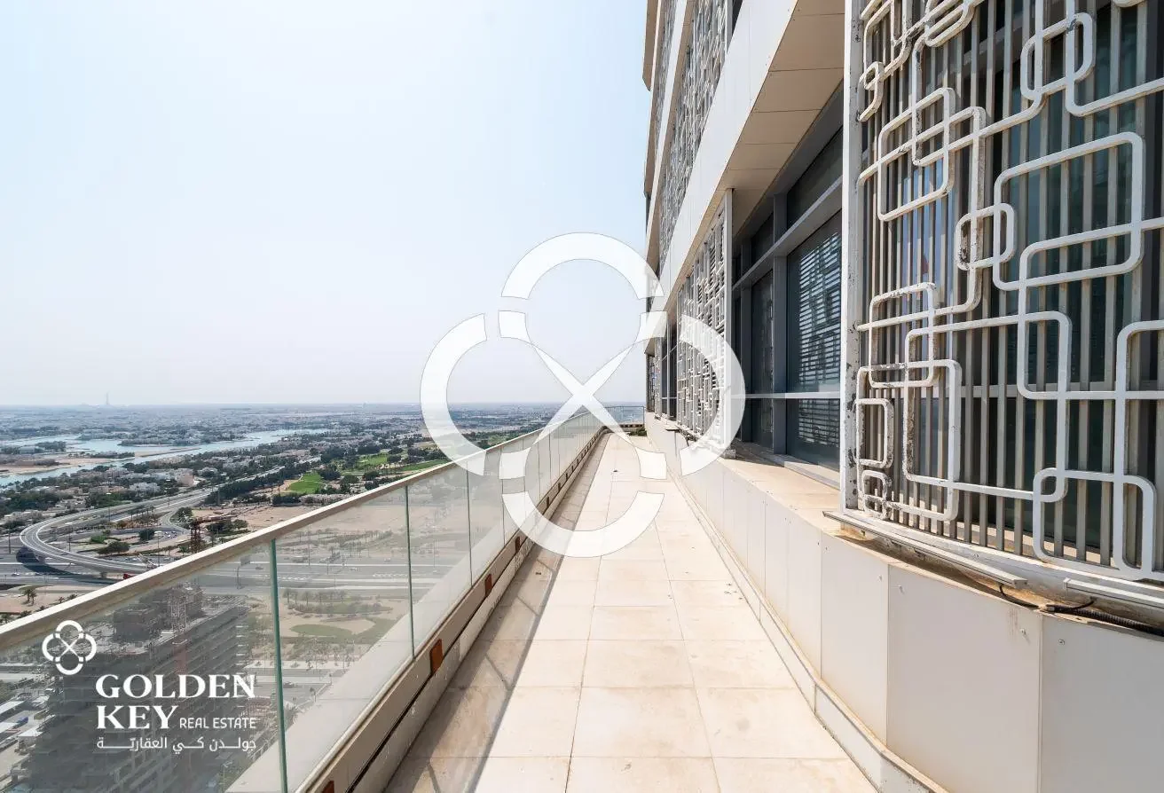 Fitted Office | High Floor | Sea View Balcony