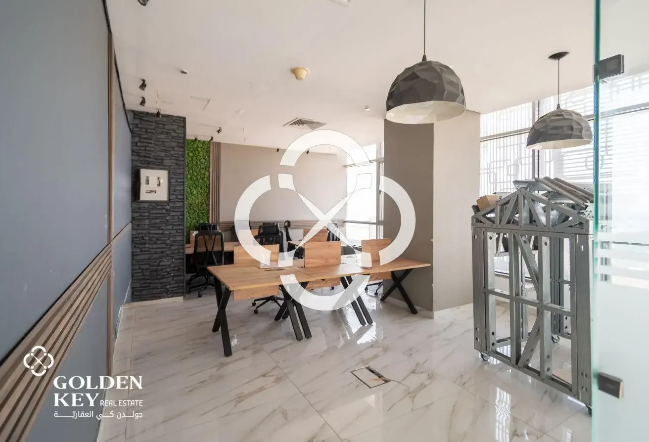 Fitted Office | High Floor | Sea View Balcony