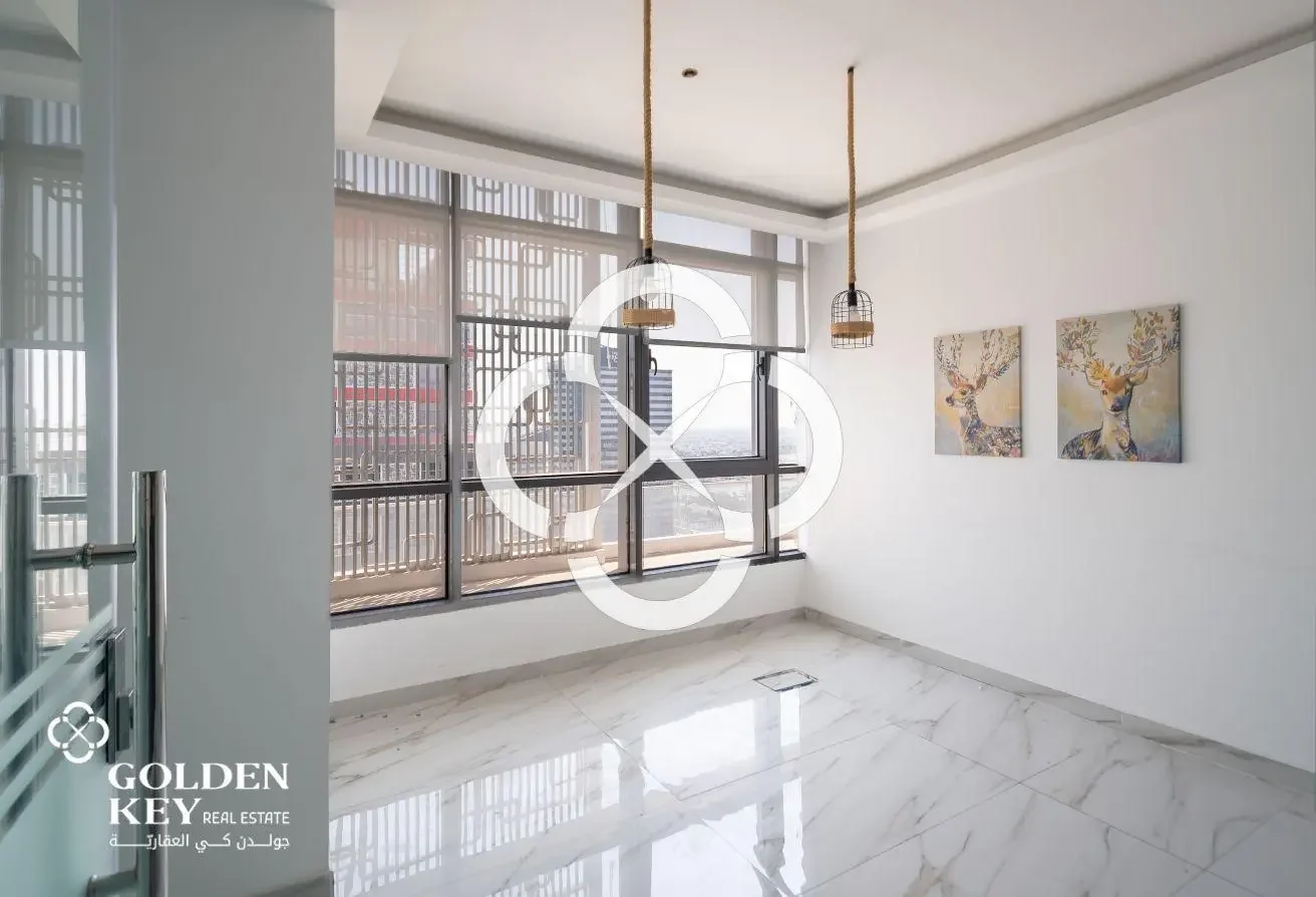 Fitted Office | High Floor | Sea View Balcony