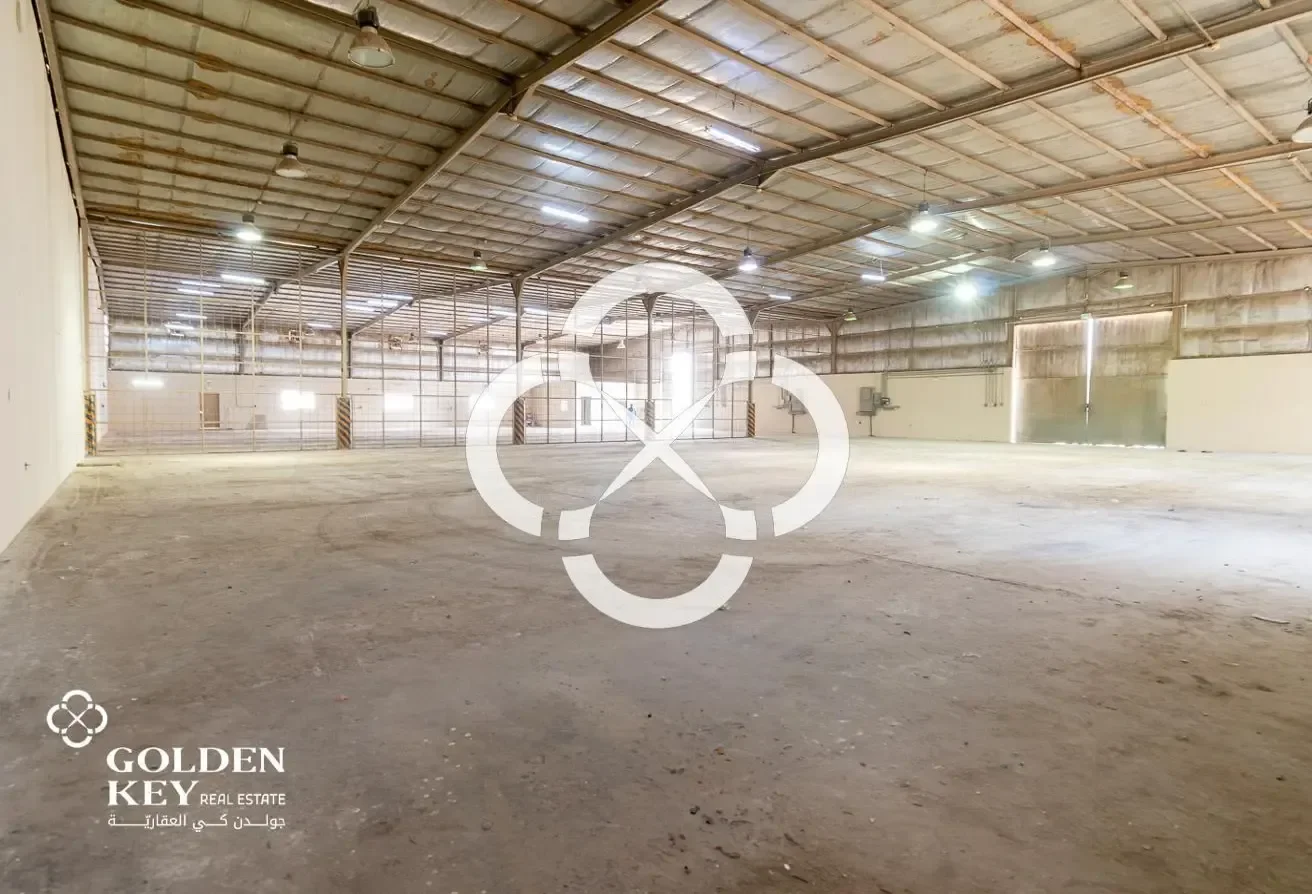 General Store + 16 Room for Rent 2500 SQM