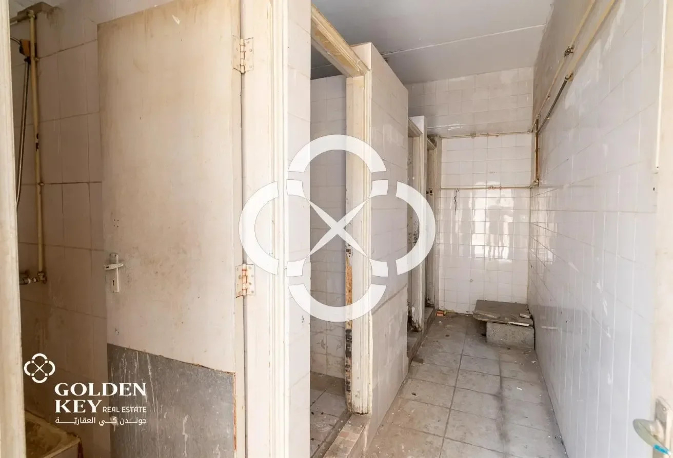 General Store + 16 Room for Rent 2500 SQM