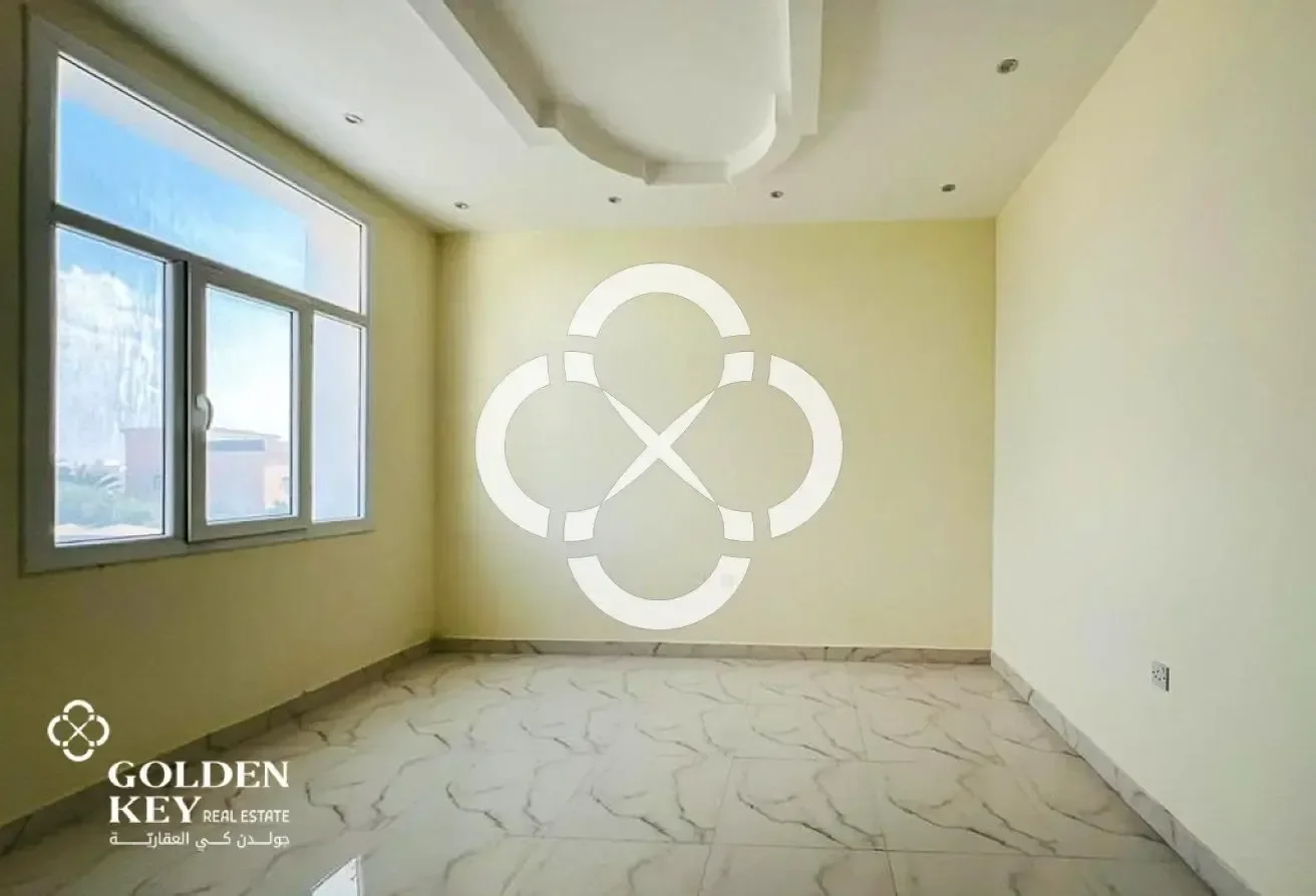 Spacious 4BR Villa with Penthouse | Unfurnished