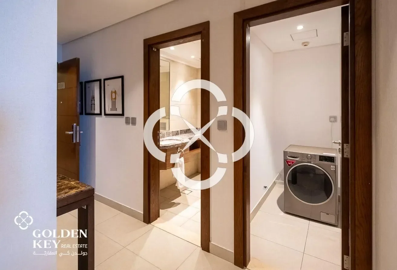 Luxury 1-BHK| Bills Included | Weekly Housekeeping