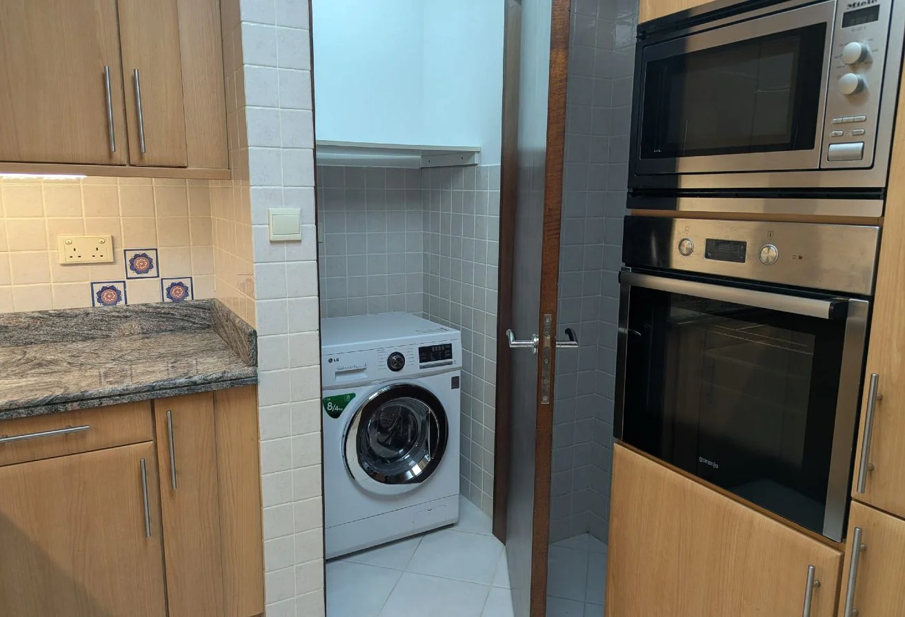 Elegant 1 BHK + Balcony | FF | West Bay