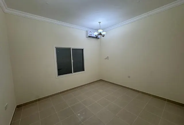 Bright 2BHK Apartment Unfurnished | Balcony | Old - view 3