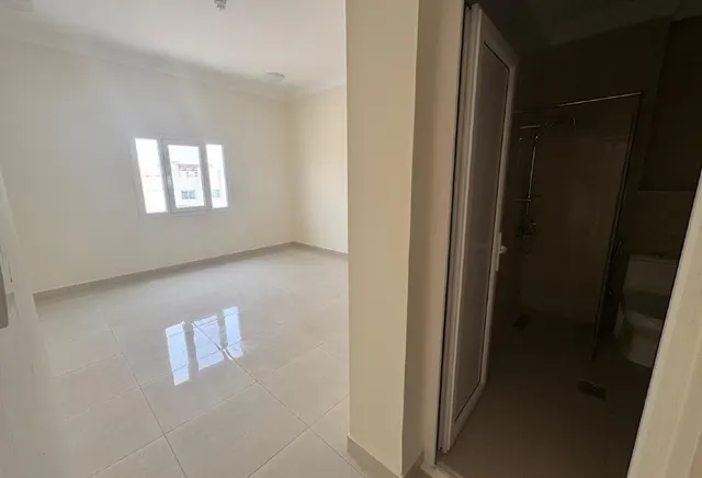 2 Bedroom Apartment with Covered Parking