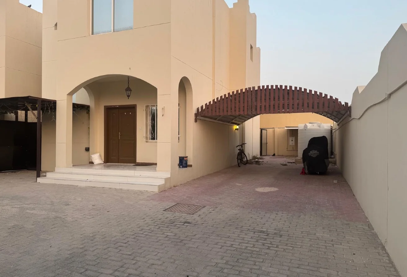Spacious 3 BHK Compound Villa in Al Thumama