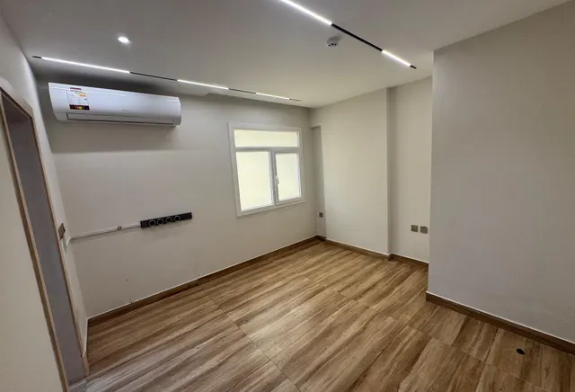 Beautiful Unfurnished 2BHK in Madinat Khalifa