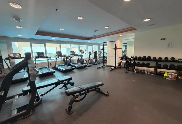 Seaview 2 BHK+Balcony Apartment in Lusail Marina - view 3