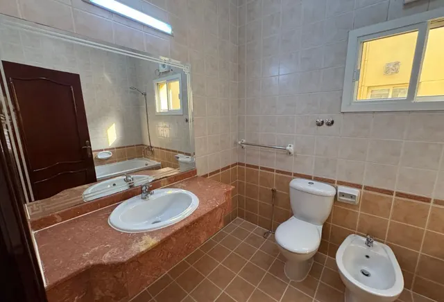 Elegant 4BHK Villa - Compound - Al Waab