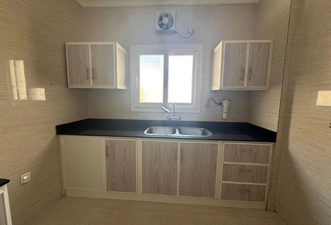 2 BR Apartment with Covered Parking in Unit 105