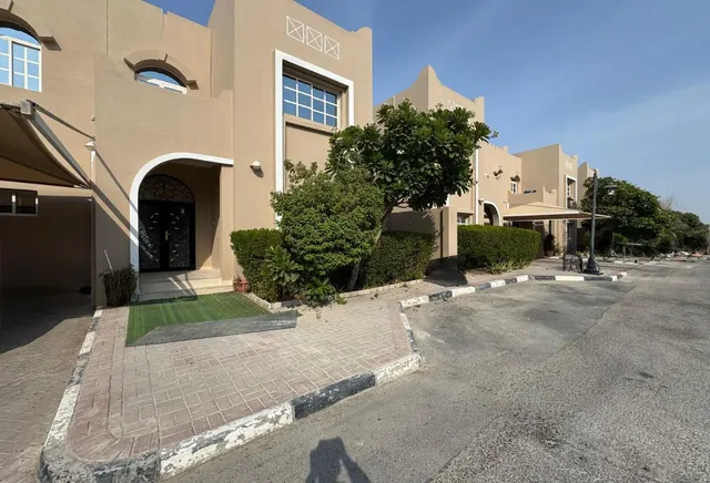Elegant 4BHK Villa - Compound - Al Waab
