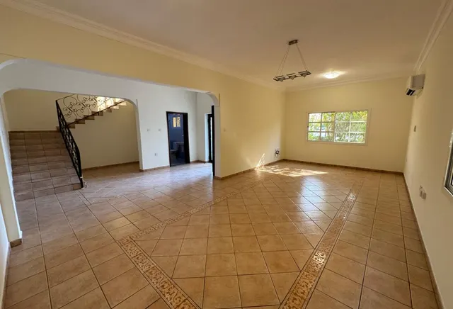 Elegant 4BHK Villa - Compound - Al Waab