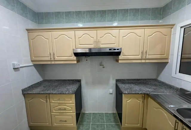Bright 2BHK Apartment Unfurnished | Balcony | Old