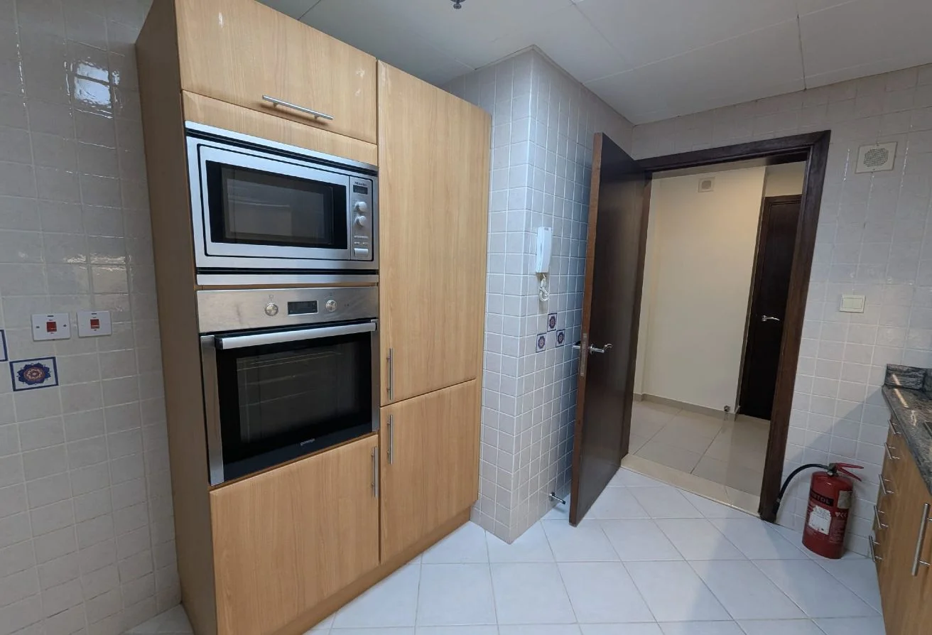 Elegant 1 BHK + Balcony | FF | West Bay