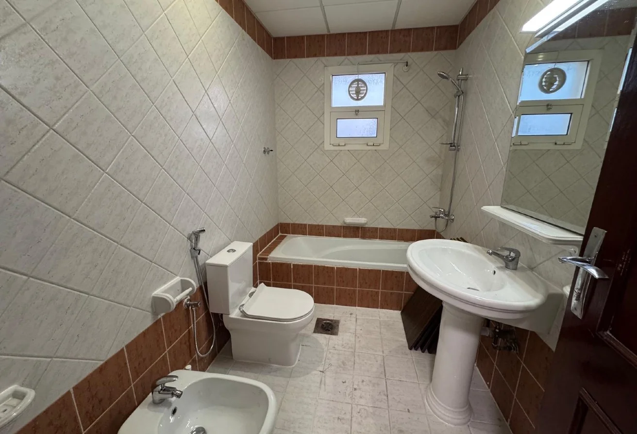 Spacious 3 BHK Compound Villa in Al Thumama