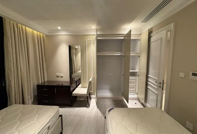Luxurious 3 BHK | FF | West Bay
