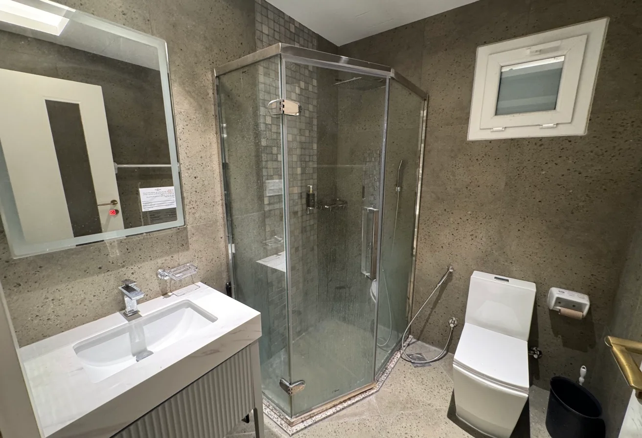 Modern apartment 2 BHK | FF | Muntazah
