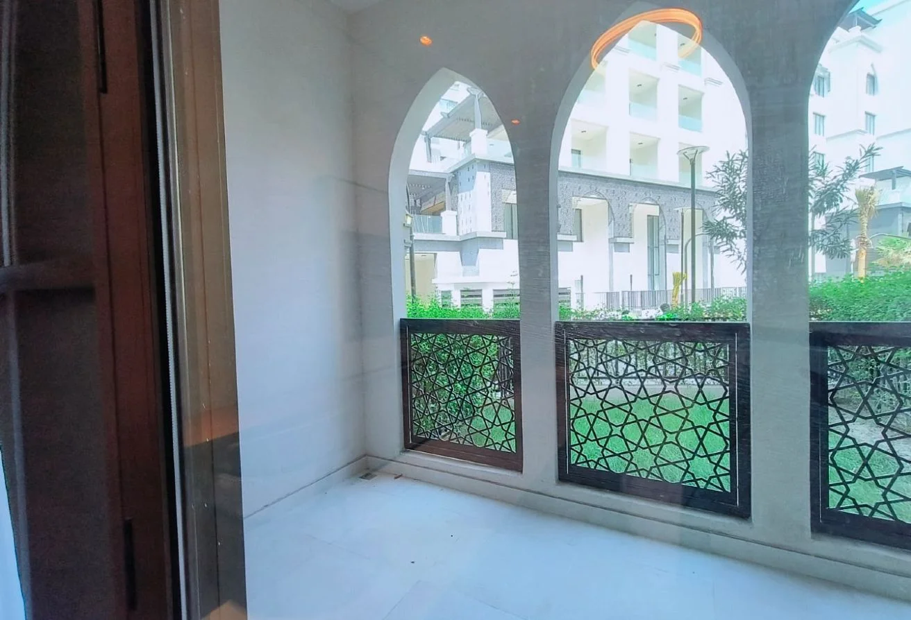 Discover Luxury Living| 1BR | The Pearl, La Plage