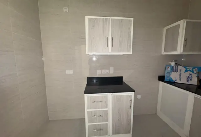 2 Bedroom Apartment with Covered Parking