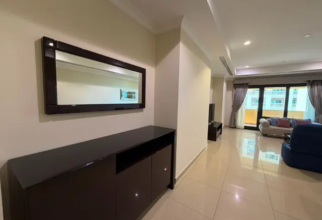 One bedroom plus office in Porto Arabia