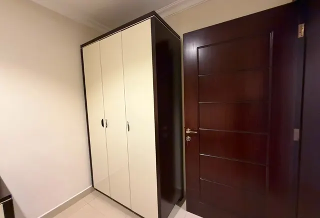 One bedroom plus office in Porto Arabia