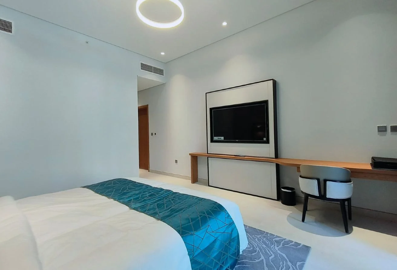 Discover Luxury Living| 1BR | The Pearl, La Plage