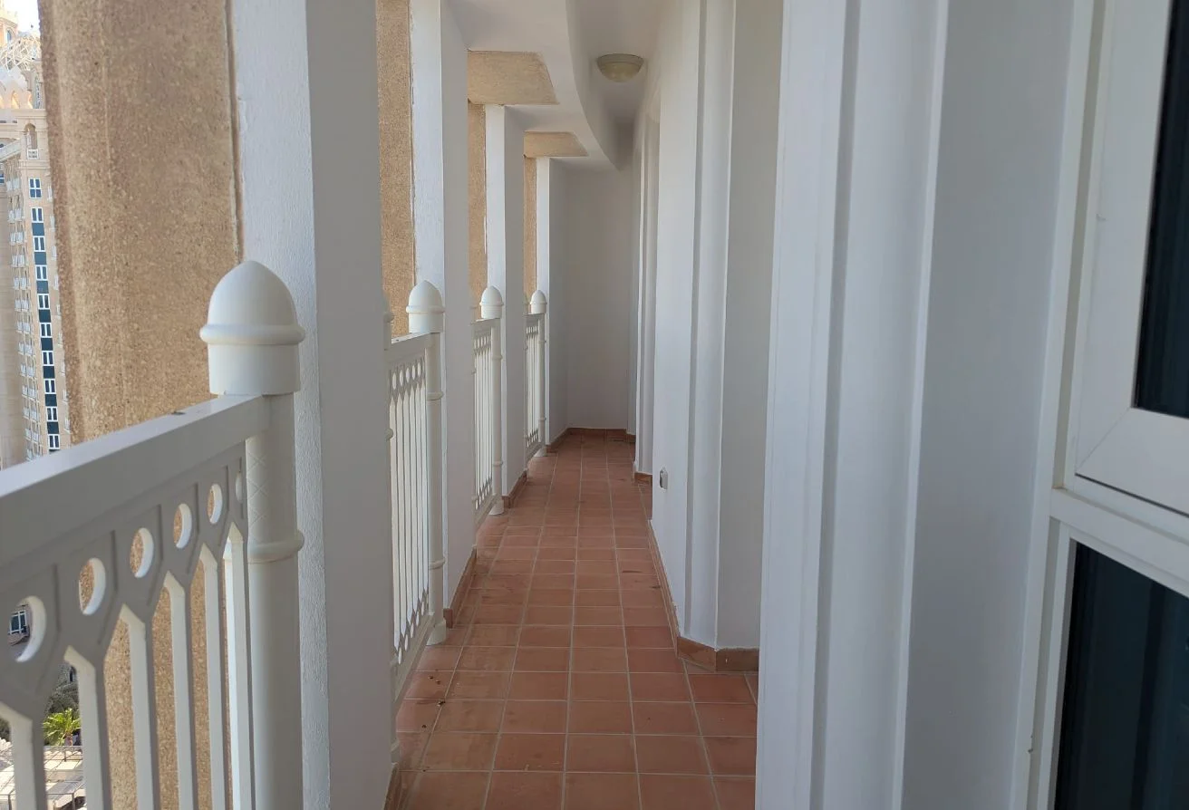 Elegant 1 BHK + Balcony | FF | West Bay