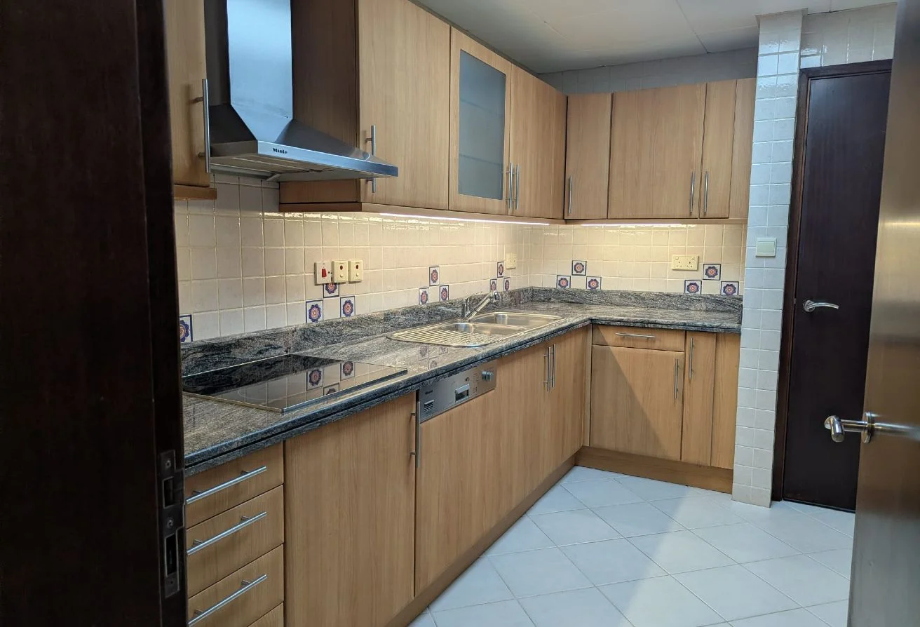 Elegant 1 BHK + Balcony | FF | West Bay