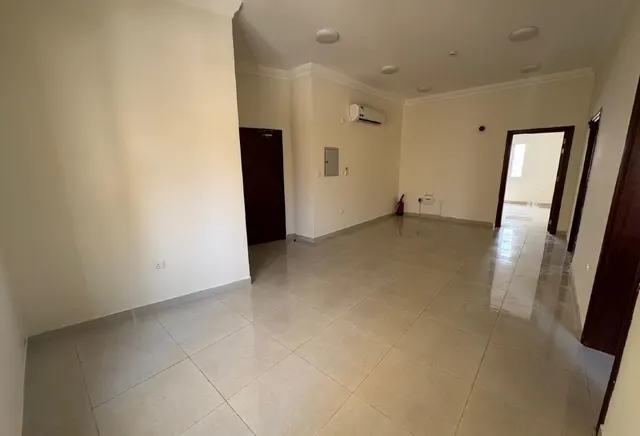 2 BR Apartment with Covered Parking in Unit 105