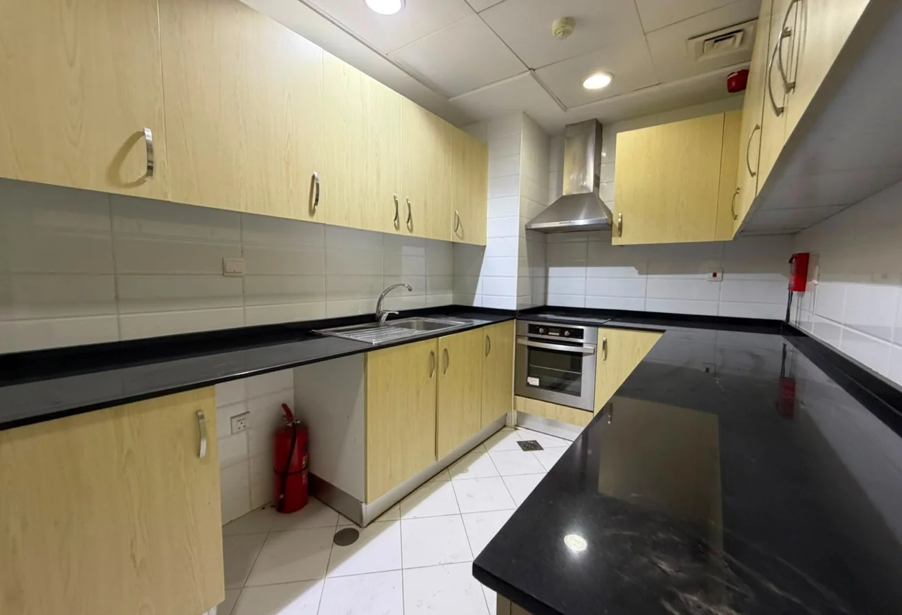1BHK + Office - Unfurnished - Porto Arabia