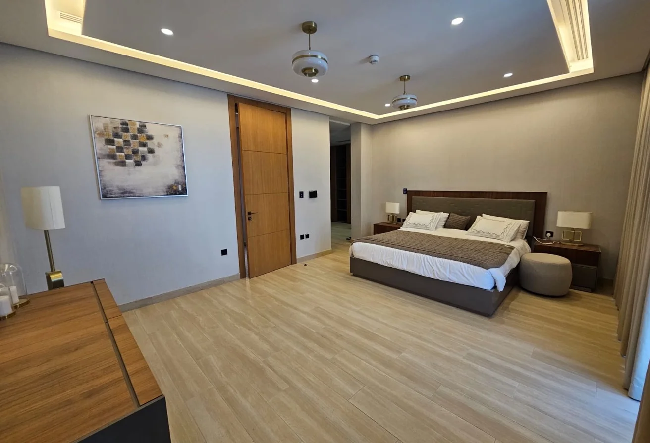 Luxury 4BHK + Maid - Unfurnished - Giardino, Pearl