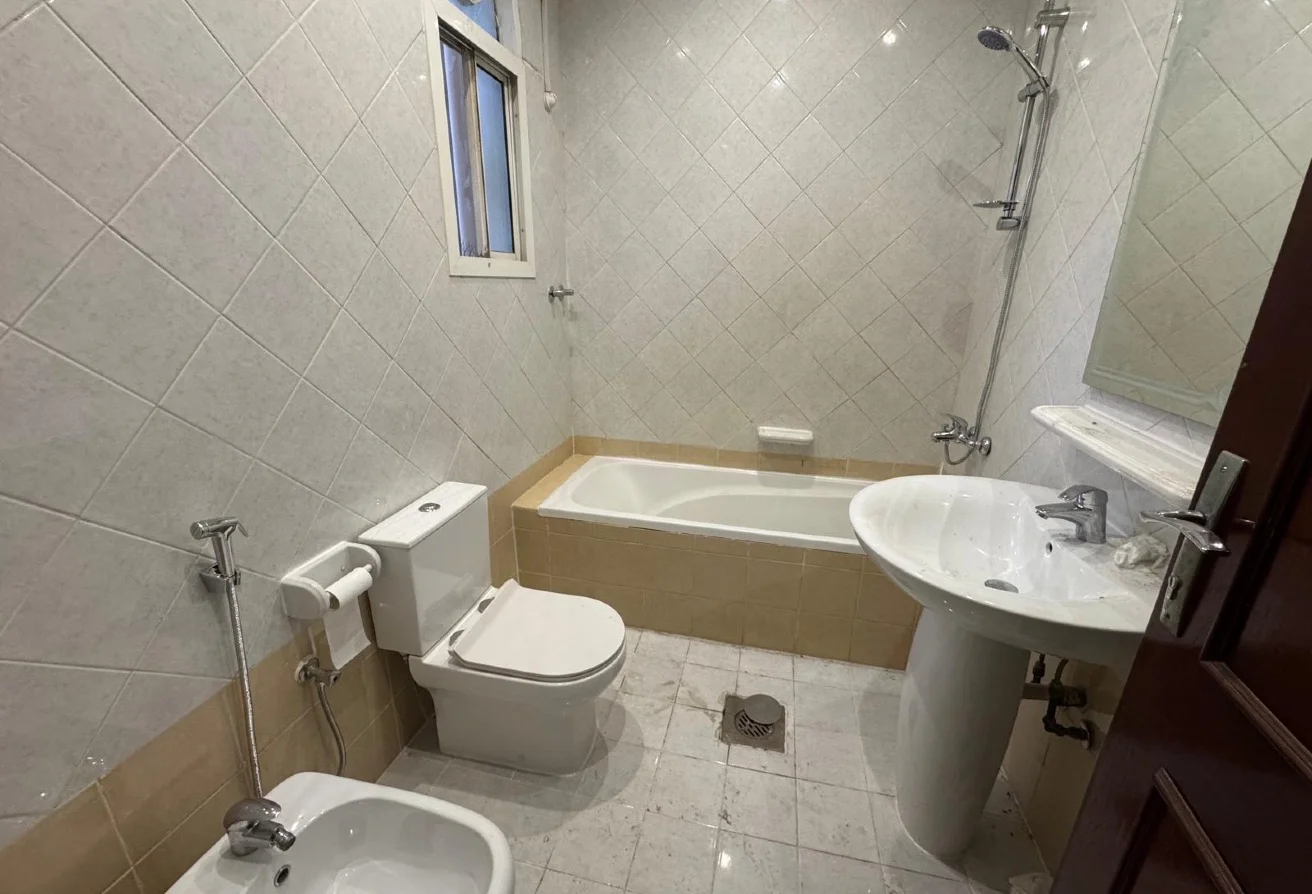 Spacious 3 BHK Compound Villa in Al Thumama