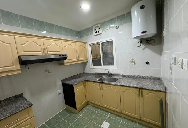 Bright 2BHK Apartment Unfurnished | Balcony | Old