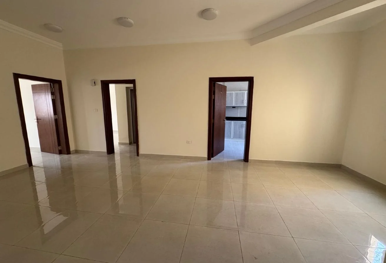2 BR Apartment with Covered Parking in Unit 105