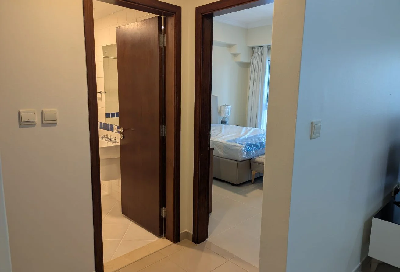 Elegant 1 BHK + Balcony | FF | West Bay