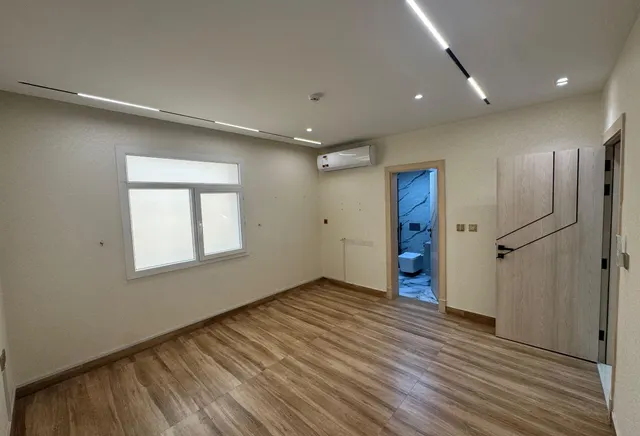 Unfurnished 2BHK | 2 Master Bedrooms | M